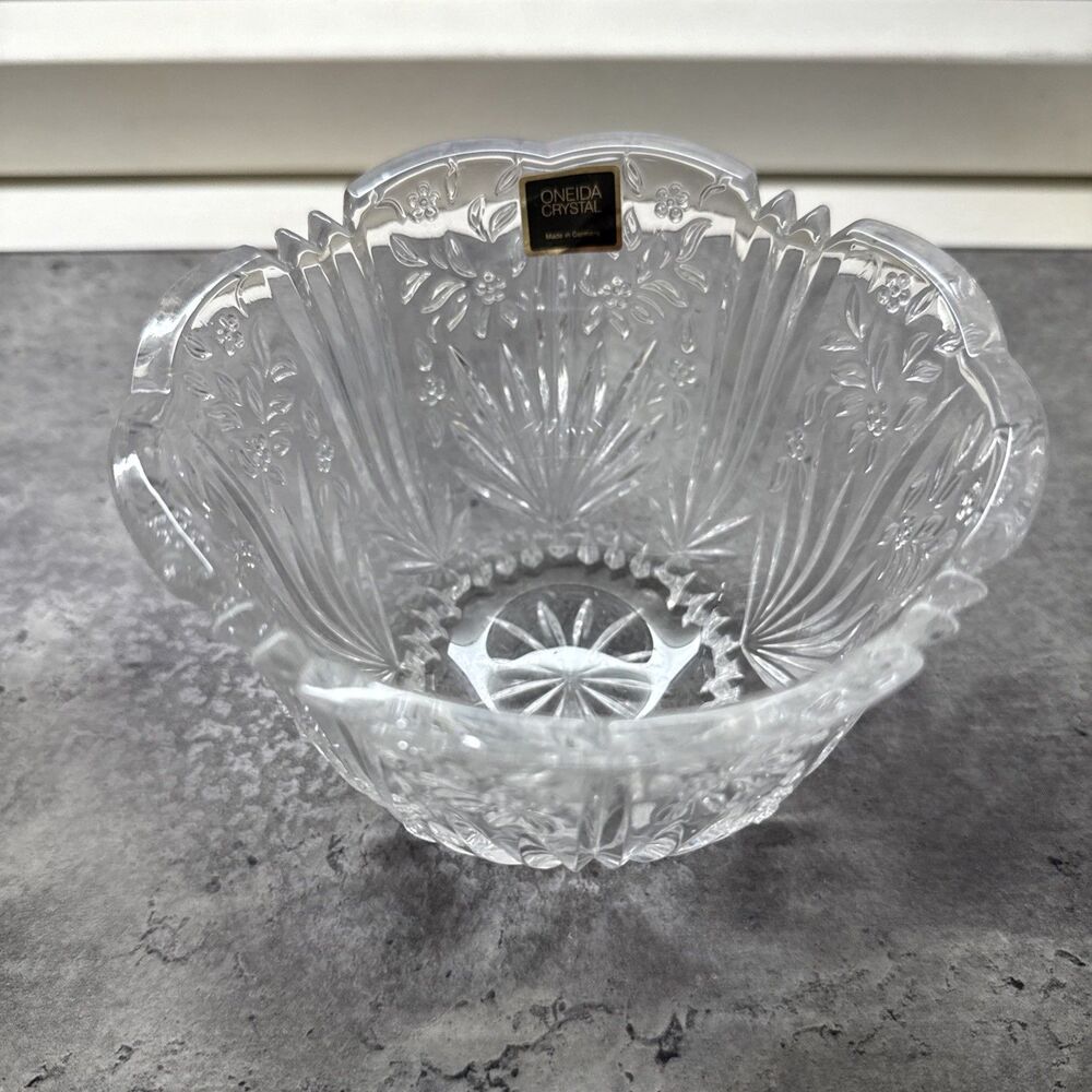 Oneida Crystal Spring Lace Bowl Made in Germany  Floral  5"